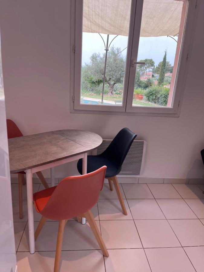 Hauteurs De Toulon : Charmant Studio Piscine المظهر الخارجي الصورة
